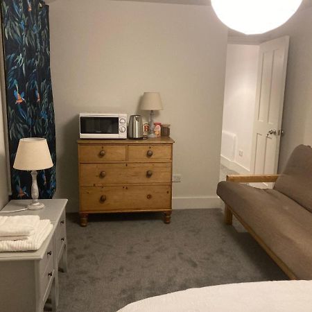 Beautiful 1-Bed Studio In Londres Exterior foto